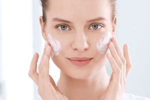 Rekomendasi 8 Cream Pemutih Wajah BPOM di Apotik